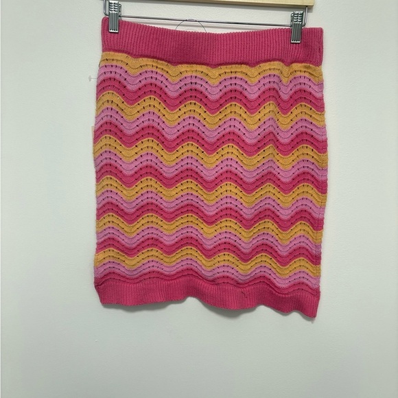 Pattern Skirt - Picture 3 of 3